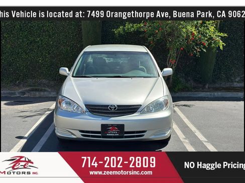 Used 2004 Toyota Camry LE image 3