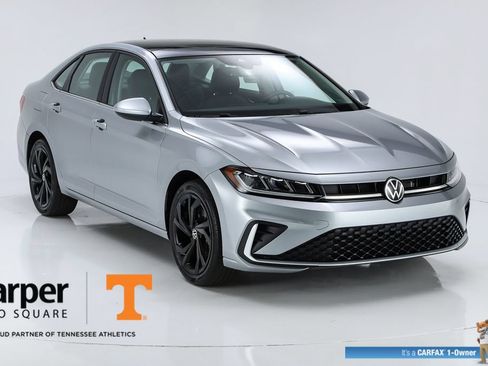 Used 2025 Volkswagen Jetta SE FWD image 52