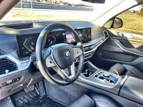 Used 2023 BMW X7 xDrive40i w/ Premium Package image 15