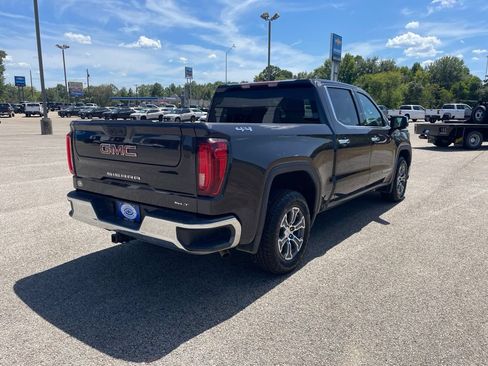 Used 2025 GMC Sierra 1500 SLT AWD/4WD image 6