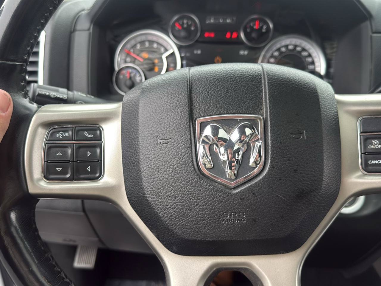 Used 2018 RAM 2500 Laramie w/ Convenience Group AWD/4WD image 13