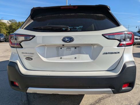 Used 2023 Subaru Outback Limited image 5