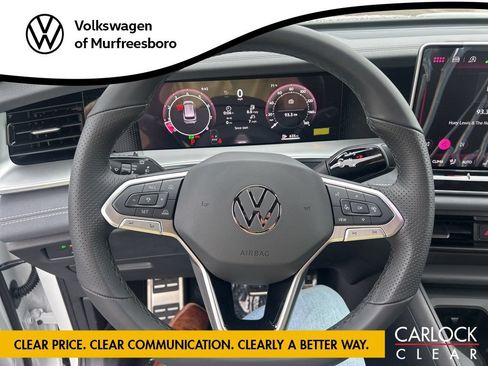 New 2026 Volkswagen Tiguan SE R-Line FWD image 16