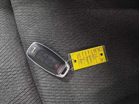 Used 2024 Nissan Rogue SV AWD/4WD image 33