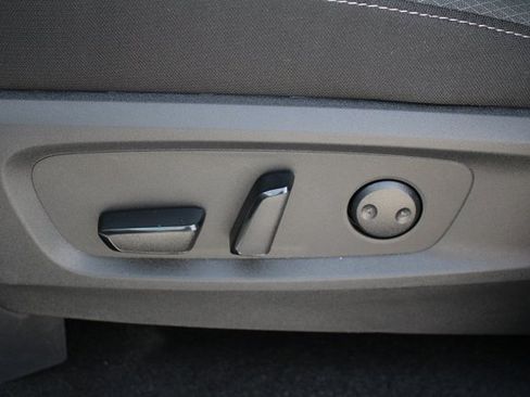 New 2025 Nissan Pathfinder SV w/ Black Appearance Package image 7