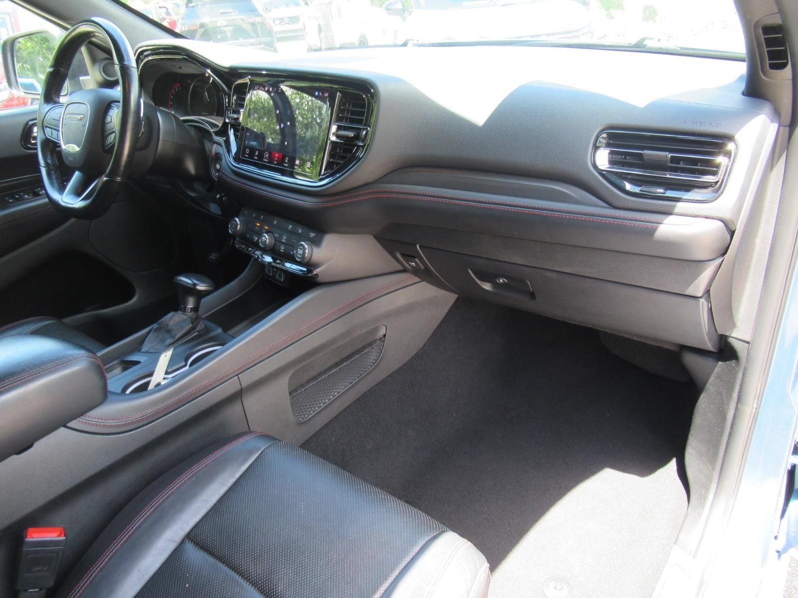 Used 2024 Dodge Durango GT RWD image 11