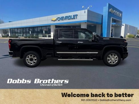 New 2026 Chevrolet Silverado 2500 High Country w/ Technology Package AWD/4WD image 9