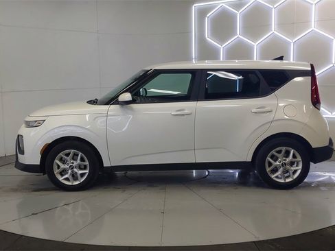 Used 2021 Kia Soul S image 10