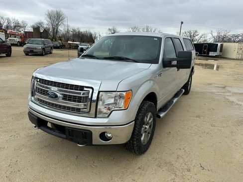 Used 2013 Ford F150 XLT w/ XLT Chrome Pkg image 2