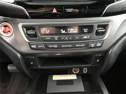 Used 2021 Honda Pilot Special Edition image 9