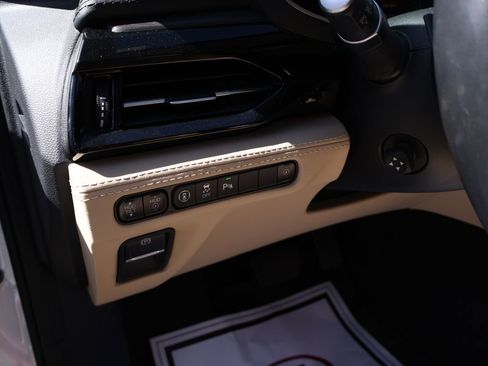 Used 2023 Acura MDX SH-AWD w/ Advance Package image 31