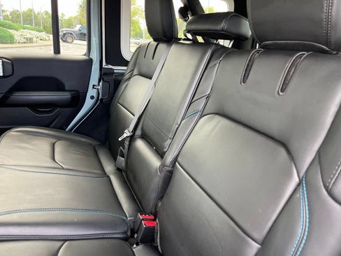 Used 2024 Jeep Wrangler Unlimited Rubicon 4xe AWD/4WD image 43