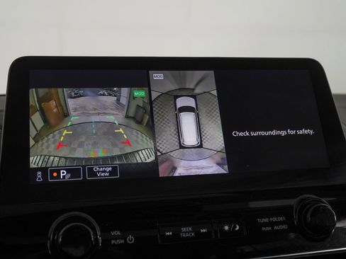 Used 2024 Nissan Armada Platinum w/ Captain's Chairs Package RWD image 26