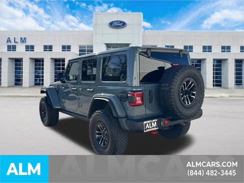 Used 2025 Jeep Wrangler Unlimited Rubicon image 9