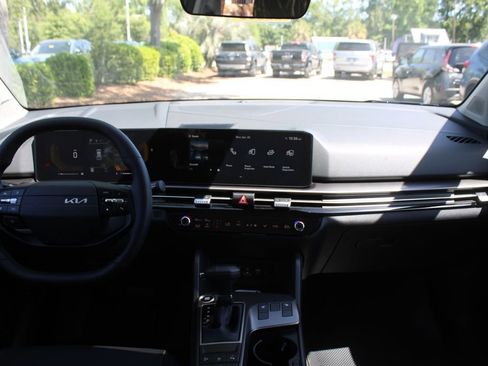 New 2026 Kia Sportage EX FWD image 24