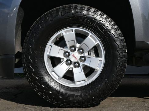 Used 2018 GMC Canyon W/T image 7