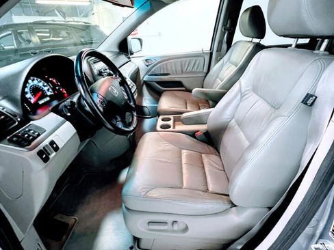 Used 2010 Honda Odyssey EX-L image 3