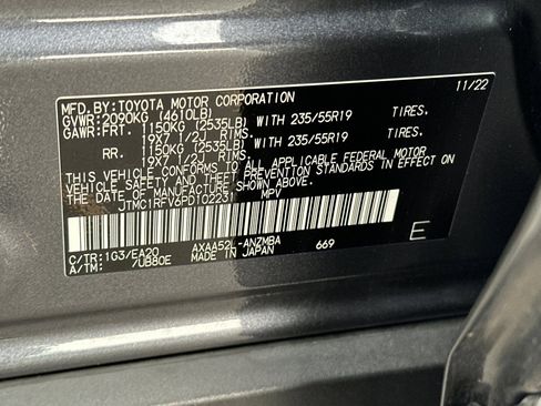 Used 2023 Toyota RAV4 XLE Premium image 29