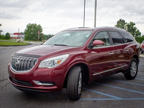 Used 2017 Buick Enclave Leather FWD image 4