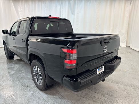 Used 2024 Nissan Frontier SL w/ Technology Package image 2