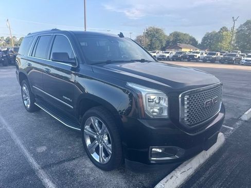 Used 2017 GMC Yukon Denali w/ Open Road Package RWD image 3