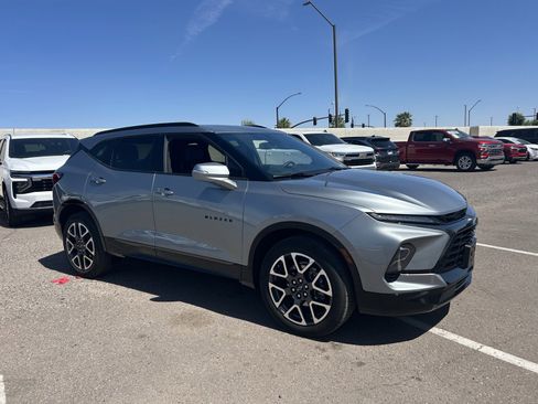 Used 2025 Chevrolet Blazer RS AWD/4WD image 6
