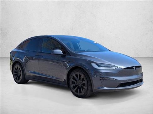 Used 2022 Tesla Model X Plaid AWD/4WD image 3