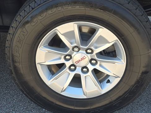 Used 2022 GMC Sierra 1500 SLE RWD image 12