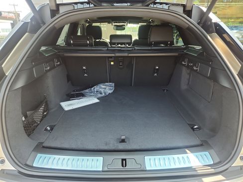 Certified 2026 Land Rover Range Rover Velar Dynamic SE image 13