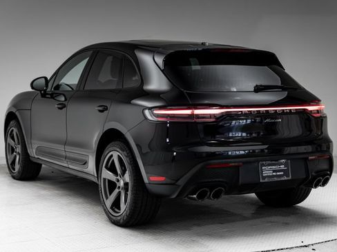 Certified 2026 Porsche Macan AWD/4WD image 3