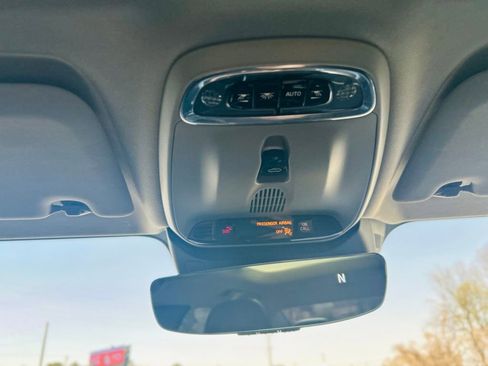 Used 2020 Volvo S60 T5 Momentum image 46