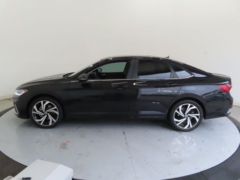 New 2025 Volkswagen Jetta SEL FWD image 4