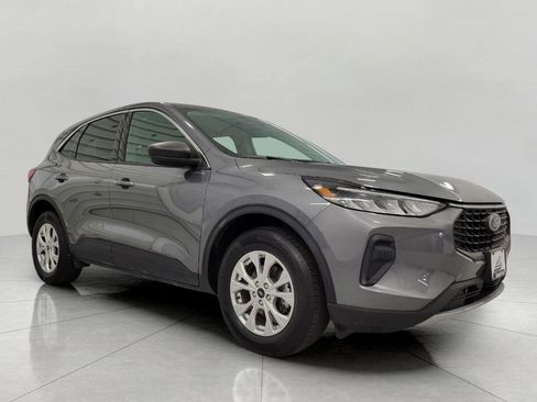 Used 2023 Ford Escape Active image 1