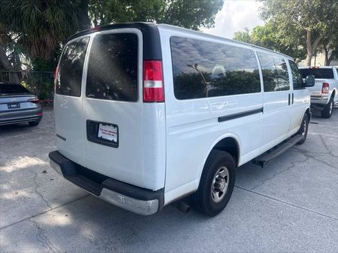 Used 2020 Chevrolet Express 3500 LT w/ LT Preferred Equipment Group RWD image 6