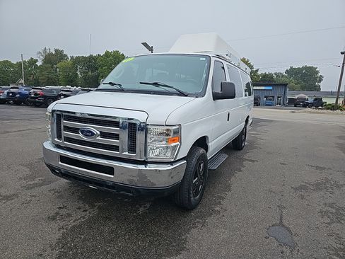 Used 2011 Ford E-350 and Econoline 350 XLT RWD image 10