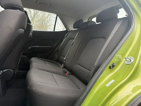 Used 2020 Hyundai Venue SE image 12