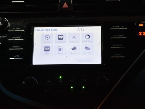 Used 2018 Toyota Camry LE FWD image 16