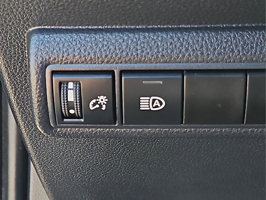 Used 2025 Toyota Corolla LE FWD image 19