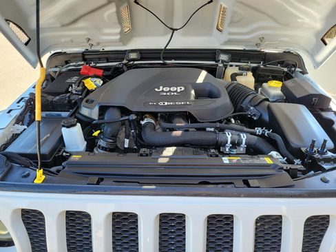 Used 2022 Jeep Wrangler Unlimited Sport image 13