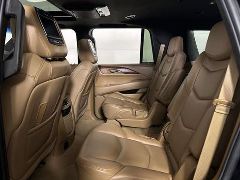 Used 2017 Cadillac Escalade Platinum AWD/4WD image 26