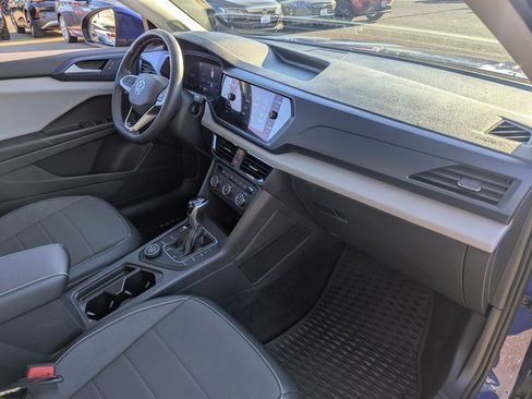 Certified 2022 Volkswagen Taos SE image 35