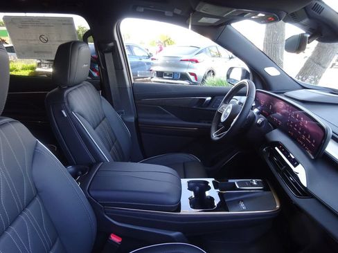 New 2026 Buick Enclave Avenir w/ Super Cruise Package AWD/4WD image 14