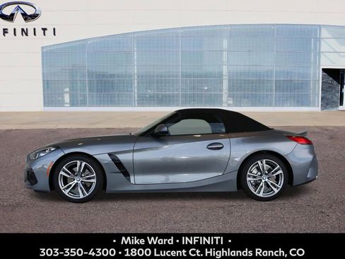 Used 2025 BMW Z4 sDrive30i image 2