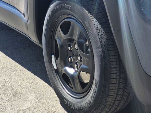 Used 2019 Jeep Renegade Sport FWD image 11