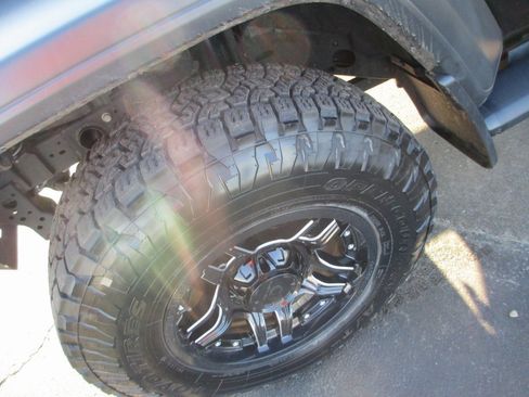 Used 2020 Jeep Gladiator Sport w/ Quick Order Package 24S image 12