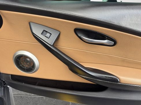 Used 2010 BMW M6 Convertible RWD image 25