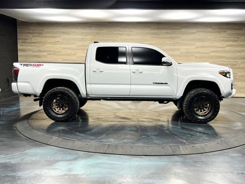 Used 2023 Toyota Tacoma TRD Sport AWD/4WD image 26