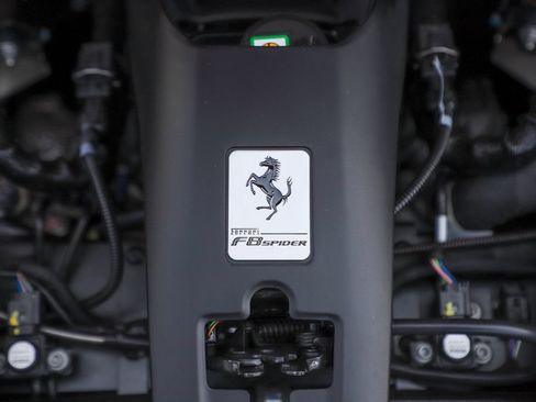 Certified 2022 Ferrari F8 Tributo RWD image 40