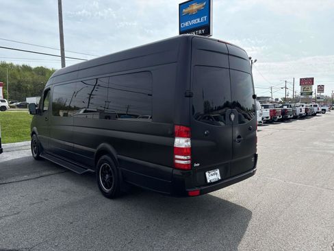 Used 2012 Mercedes-Benz Sprinter 2500 image 2