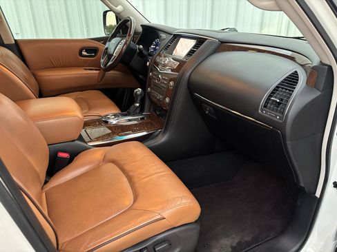 Used 2016 INFINITI QX80 2WD w/ Signature Edition Package image 39